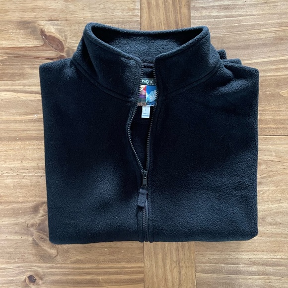 Black Sierra Pacific fleece vest. Sz. L - Picture 6 of 8